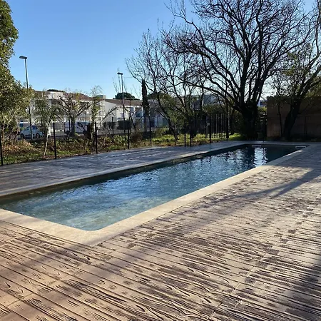 T2 Avec Grande Terrasse Et Parking - Fr-1-553-291