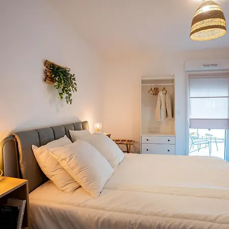T2 Avec Grande Terrasse Et Parking - Fr-1-553-291 Balaruc-les-Bains